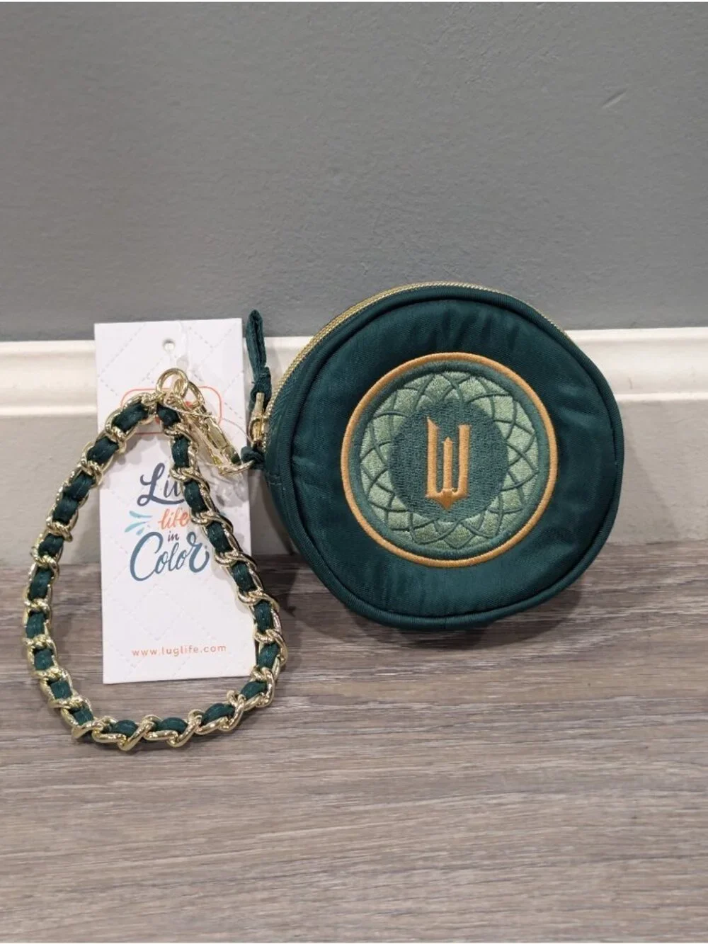 NWT Wicked X Lug Ozwheel Pouch With Embroidery Green Zip Around Gold Strap Bag
